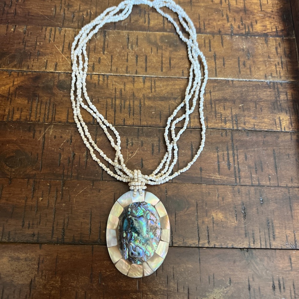 Vintage Abalone Shell Pendant Necklace Iridescent Bead 17"